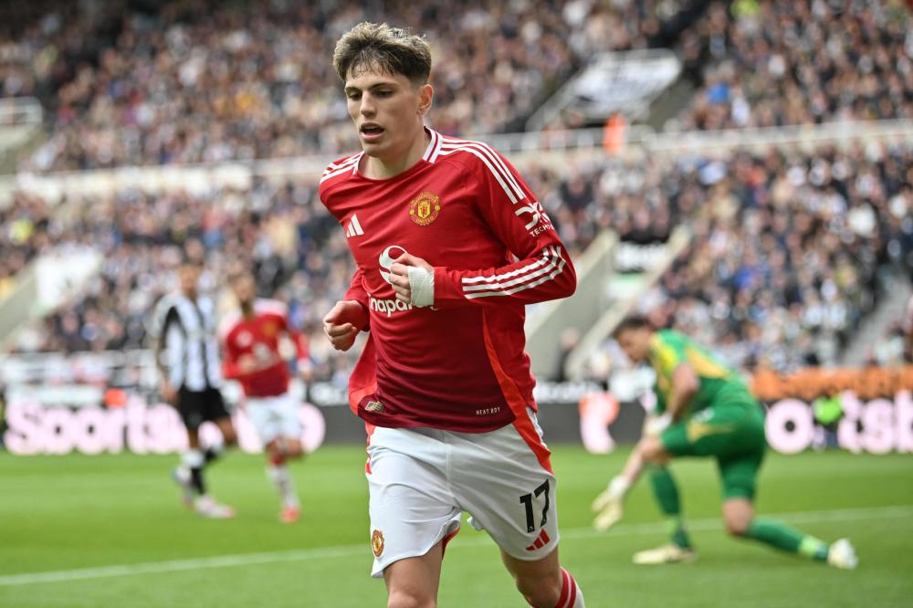 尤文官方更新：韦加接受诊断检查，右腿股薄肌腱受伤.